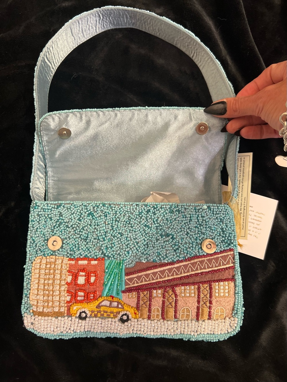 Made in India New York City-themed beaded shoulder bag-NWT - Picture 10 of 12